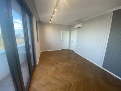 Proprietar Penthouse Unirii 4 camere vedere la bulevard