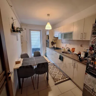 Apartament modern 3 camere 2 bai 2 balcoane etaj 2 si parcare Turnisor
