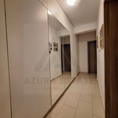 Apartament modern 3 camere 2 bai 2 balcoane etaj 2 si parcare Turnisor