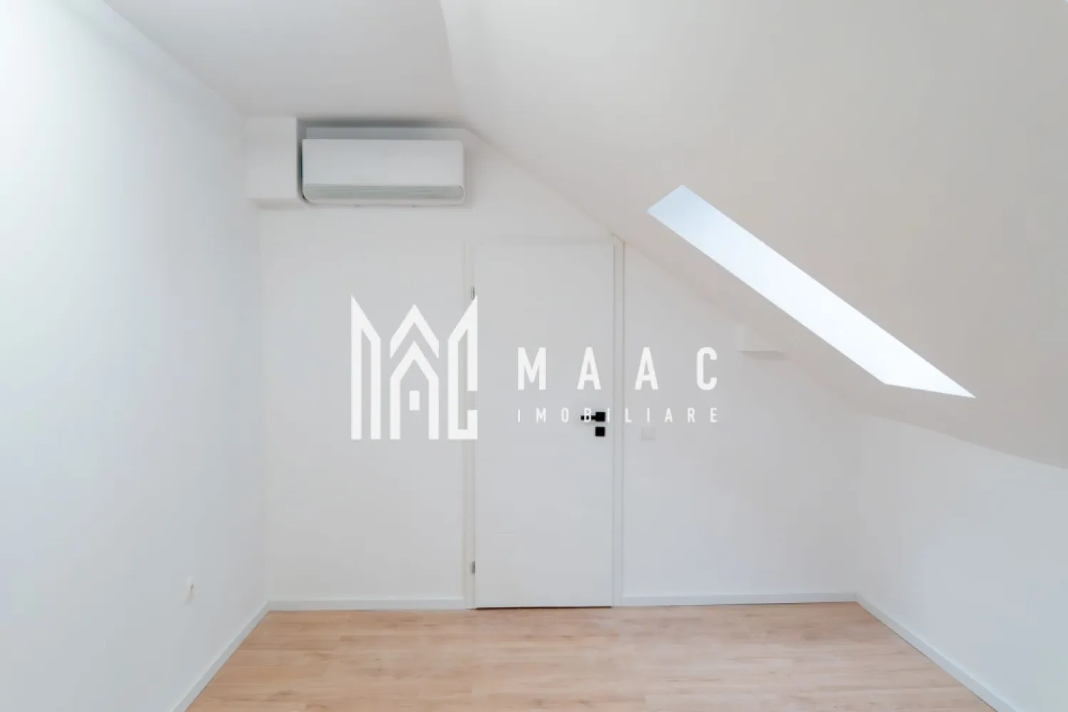 Apartament 3 Camere I 78 mp I 2 Niveluri I Etaj 3/3 I Parcare Inclusă