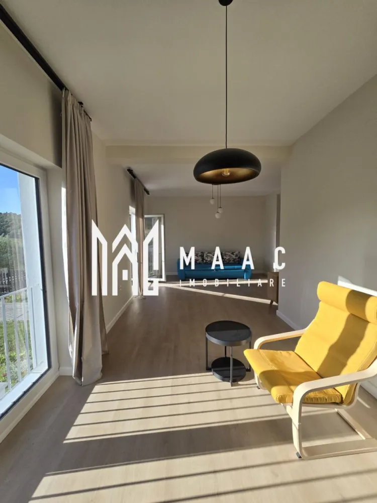 Casa 4 Camere | 160MPU | Curte | Acces Auto | Vedere Panoramica | Cisnadie - MAAC Imobiliare vă propune spre închiriere o vilă modernă, amplasată pe un teren de 500 mp, cu o suprafață utilă de 160mp, dispusă pe trei niveluri: demisol, parter și etaj. Proprietatea beneficiază de o curte amenajată, spații verzi și sistem de irigare automatizat. Compartimentare Demisol: spațiu tehnic, o camera de depozitare, grup sanitar, un birou Parter: living generos, bucătărie, zonă de dining, grup sanitar Etaj: 3 dormitoare dintre care 1 dormitor matrimonial cu baie proprie și dresing, unul doar cu dresing iar cel de-al 3 lea dispune de 2 paturi de o persoană, hol și baie. Beneficii Încălzire prin pardoseală în întreaga casă Mobilată și utilată complet, cu mobilier nou Capacitate optimă pentru familie de până la 6 persoane Curte amenajată, ideală pentru relaxare și activități în aer liber, cu posibilitate de a parca 4 mașini Condiții de închiriere Garanție: se percepe garanție în cuantumul unei chirii lunare Nu se acceptă animale de companie Fumătorii sunt acceptați doar dacă fumează în exterior Pentru mai multe detalii și programarea unei vizionări, specificați telefonic că ați văzut anunțul cu ID: CP2687891 }}