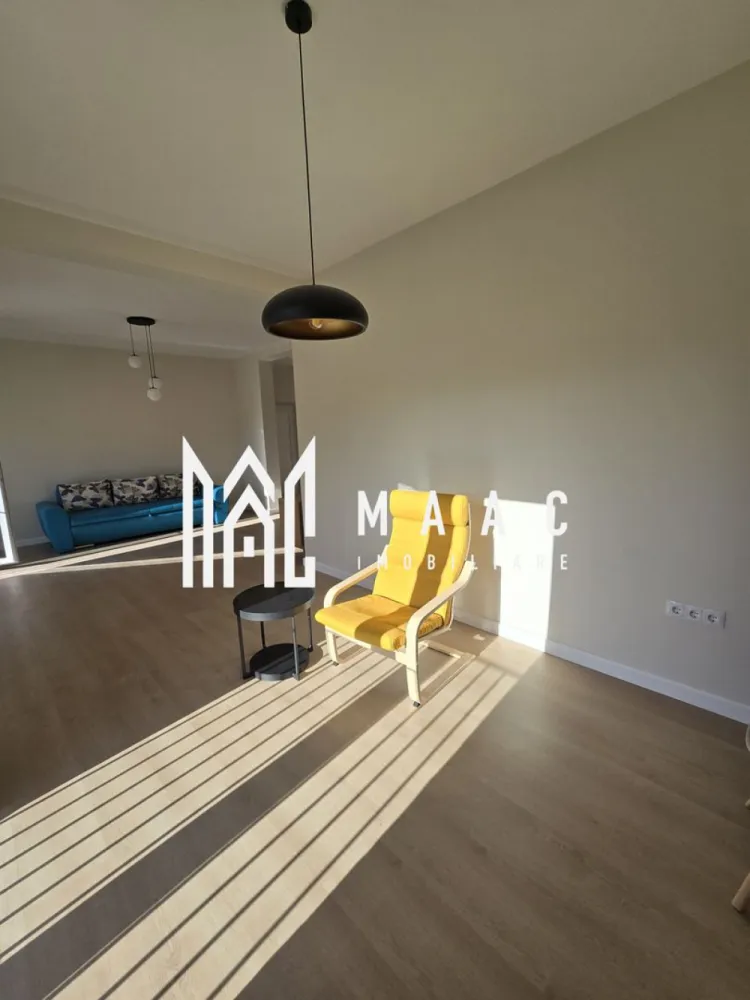 Casa 4 Camere | 160MPU | Curte | Acces Auto | Vedere Panoramica | Cisnadie - MAAC Imobiliare vă propune spre închiriere o vilă modernă, amplasată pe un teren de 500 mp, cu o suprafață utilă de 160mp, dispusă pe trei niveluri: demisol, parter și etaj. Proprietatea beneficiază de o curte amenajată, spații verzi și sistem de irigare automatizat. Compartimentare Demisol: spațiu tehnic, o camera de depozitare, grup sanitar, un birou Parter: living generos, bucătărie, zonă de dining, grup sanitar Etaj: 3 dormitoare dintre care 1 dormitor matrimonial cu baie proprie și dresing, unul doar cu dresing iar cel de-al 3 lea dispune de 2 paturi de o persoană, hol și baie. Beneficii Încălzire prin pardoseală în întreaga casă Mobilată și utilată complet, cu mobilier nou Capacitate optimă pentru familie de până la 6 persoane Curte amenajată, ideală pentru relaxare și activități în aer liber, cu posibilitate de a parca 4 mașini Condiții de închiriere Garanție: se percepe garanție în cuantumul unei chirii lunare Nu se acceptă animale de companie Fumătorii sunt acceptați doar dacă fumează în exterior Pentru mai multe detalii și programarea unei vizionări, specificați telefonic că ați văzut anunțul cu ID: CP2687891 }}