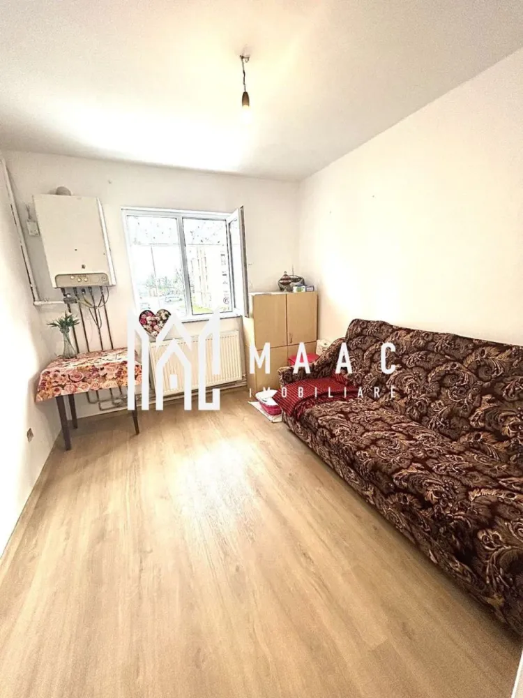 Garsonieră | 15 mp | Complet renovată | Centrală proprie | Lazaret - Maac Imobiliare prezintă o garsonieră ideală atât pentru investiție (închiriere), cât și pentru locuință personală, situată în cartierul Lazaret, zona Compa.

Locuința are o suprafață utilă de 15 mp și este compartimentată eficient, fiind compusă din cameră, baie și chicinetă.

Garsoniera a fost recent renovată complet și se prezintă într-o stare excelentă:

gresie și faianță noi
parchet nou
uși interioare noi
geam termopan nou
proaspăt zugrăvită

Dispune de centrală termică proprie pe gaz, oferind confort și costuri reduse de întreținere.

Un avantaj important este priveliștea plăcută către munte, care oferă un plus de relaxare.

Se predă pregătită pentru locuire sau pentru a fi dată imediat în chirie.

Pentru mai multe detalii sau pentru a programa o vizionare, vă rugăm să ne contactați specificând ID: CP2993340.