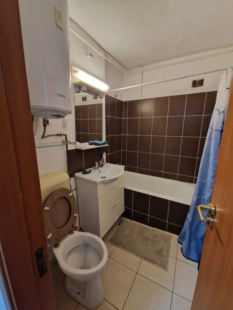 proprietar 2 camere decomandat Obor langa metrou