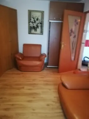 Închiriez apartament doua camere, în Doamna Ghicaa