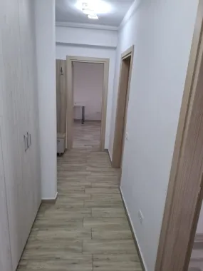 Ag BRASADAS închiriază ap 2 cam PARTER Metalurgiei PARCARE.