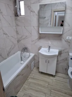Ag BRASADAS închiriază ap 2 cam PARTER Metalurgiei PARCARE.
