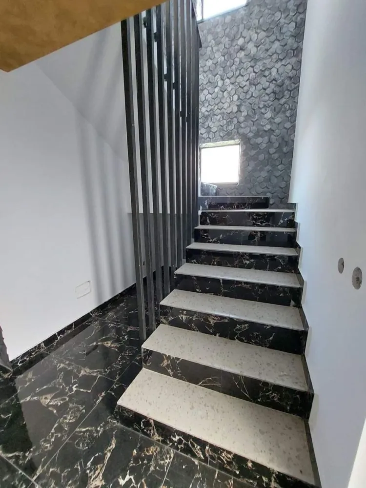 Ag BRASADAS vinde Casa P+1 in MIROSLAVA.
