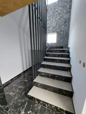 Ag BRASADAS vinde Casa P+1 in MIROSLAVA.