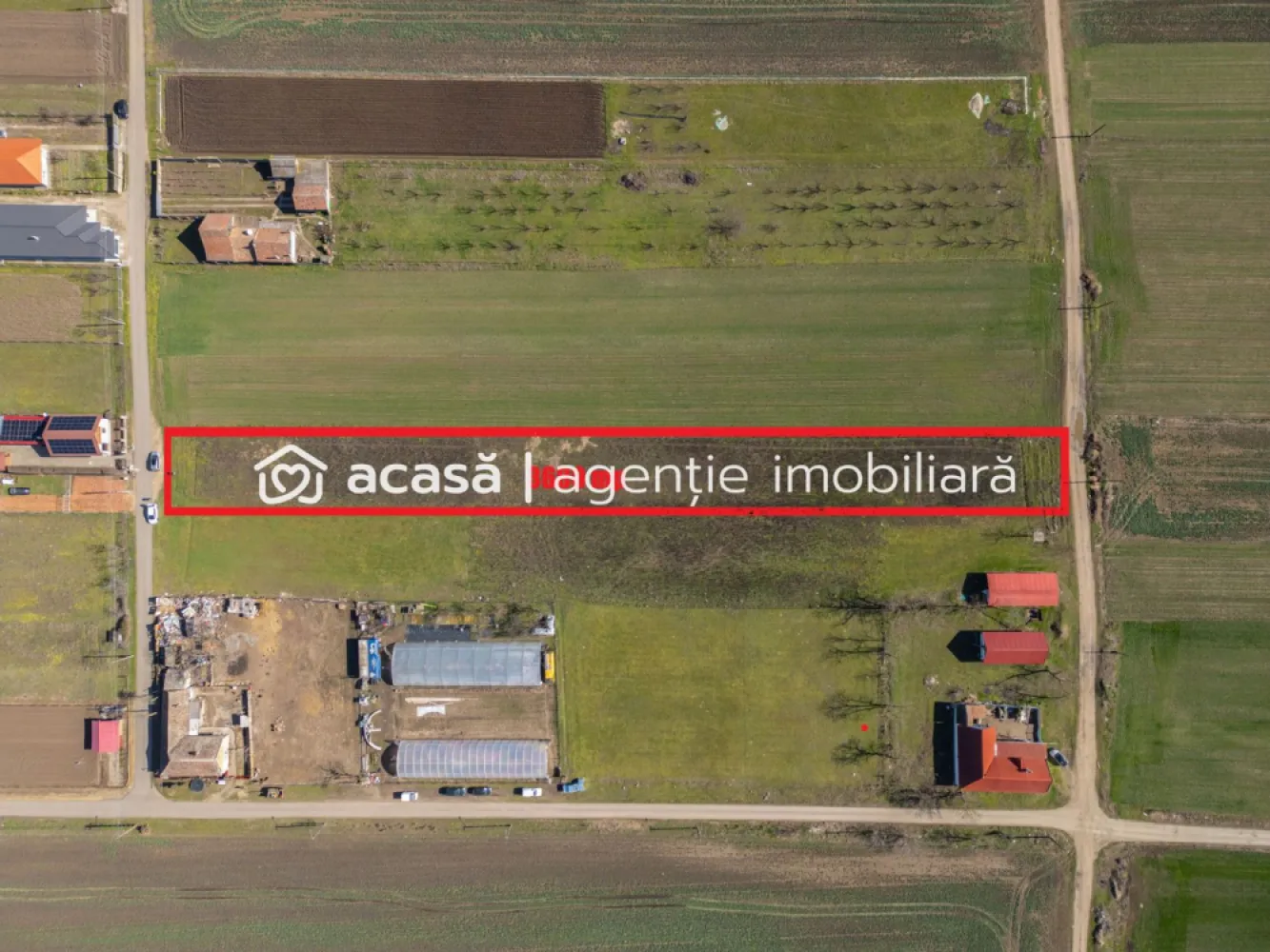 Teren 3.600 mp în Curtici, 2 fronturi stradale – La doar 20 km de Arad - Oportunitate rară de achiziție: teren de 3.600 mp situat în Curtici, la doar 20 km de Arad, cu 2 fronturi stradale de 19 m, ideal atât pentru locuință, cât și pentru diverse proiecte investiționale.

✅ Posibilități de utilizare:
Construcția unei case spațioase sau a unui ansamblu de case
Parcelare pentru vânzare ulterioară sau dezvoltare imobiliară
Mică hală/depozit sau spațiu comercial
Pensiune, agroturism sau proiecte turistice
Activități agricole, livadă sau fermă de familie

💰 Preț foarte avantajos: 14 €/mp – 50.000 € pentru întreaga suprafață

📞 Lucian Marc – Consultant Imobiliar Acasa Arad
0746 093 329
🏢 Birou: ACASA | Agenție Imobiliară Arad, Bulevardul Decebal 2, Arad 310133

💡 Nu dispui de toată suma? Te ajutăm gratuit să obții oferte de la 16 bănci.
💡 Ai o proprietate de vânzare în Arad? Sună-mă pentru evaluare gratuită, fără obligații.

📍 Zona oferă liniște, aer curat și acces rapid către Arad, fiind perfectă pentru locuire sau investiție.