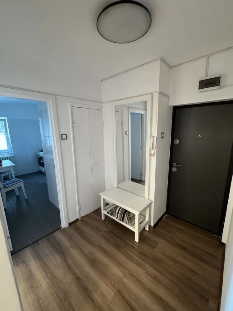 Inchiriez apartament 2 camere Piata Victoriei