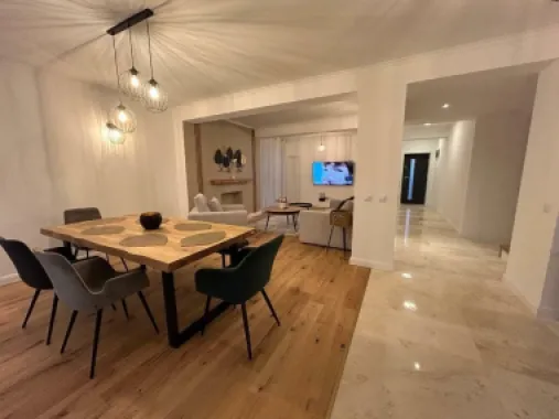 BRASADAS închiriază Vila Lux 4 Cam Aviatiei-Cart. H. Coanda.