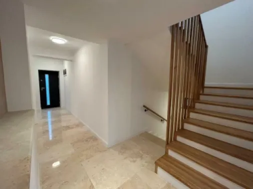 BRASADAS închiriază Vila Lux 4 Cam Aviatiei-Cart. H. Coanda.