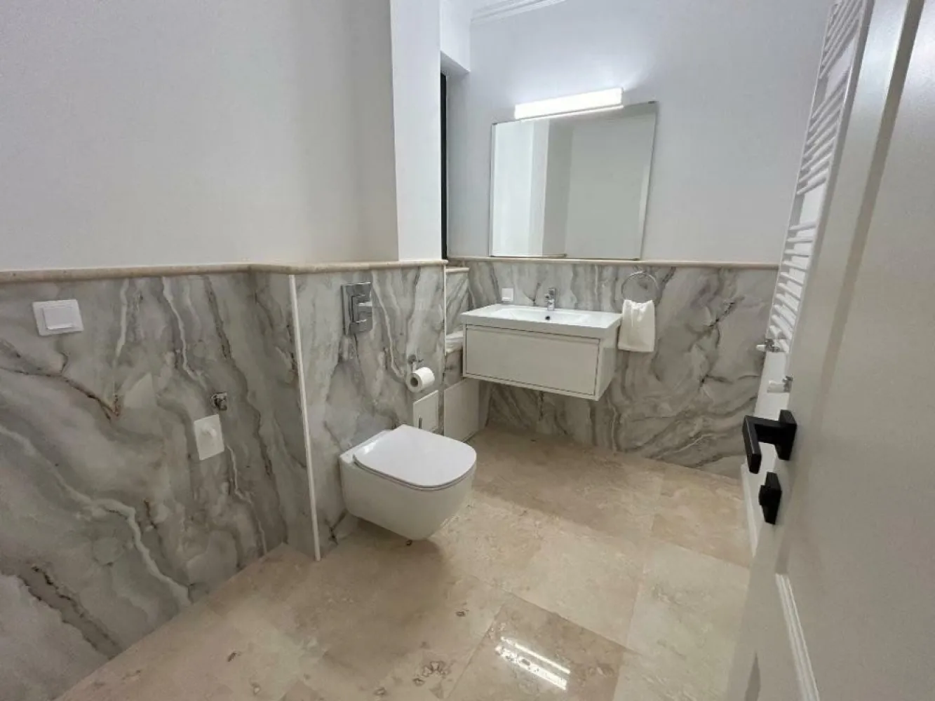 BRASADAS închiriază Vila Lux 4 Cam Aviatiei-Cart. H. Coanda.
