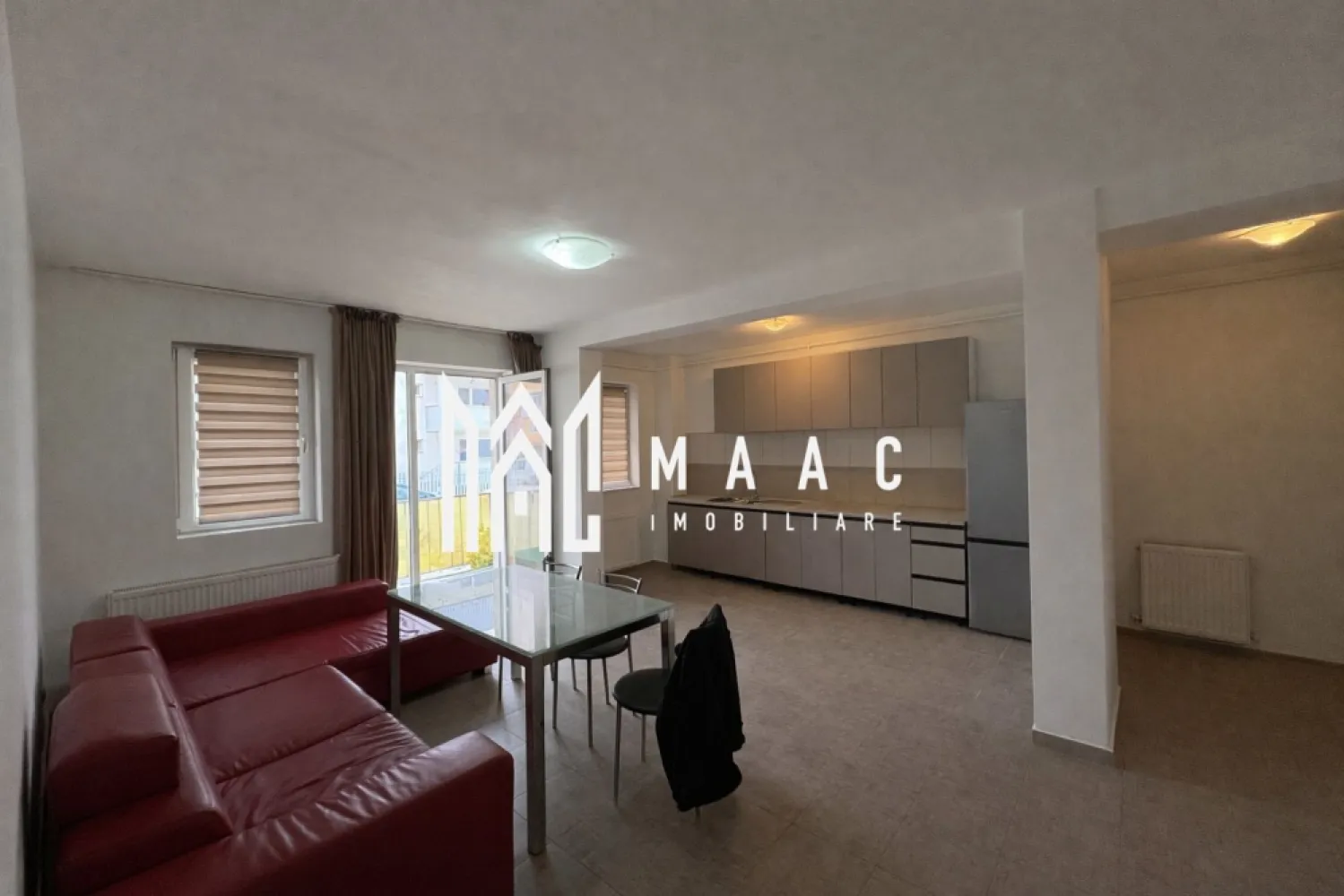 Apartament 2 camere I Parter I Mobilat,Utilat I Selimbar - MAAC IMOBILIARE va propune spre vânzare un apartament situat la parter în Selimbar , într-un bloc construit în 2007. Apartamentul este mobilat și utilat complet ,foarte bine întreținut și pregătit pentru mutare imediată. Dispune de parcare pe CF ,balcon și este amplasat într-o zonă liniștită, în spate la restaurantul El Gringo Sibiu, cu acces rapid către oraș, magazine și alte puncte de interes. Ideal pentru locuință proprie sau ca investiție pentru închiriere. Pentru mai multe informații sau programarea unei vizionări precizați ca ați văzut anunțul cu ID CP2962536