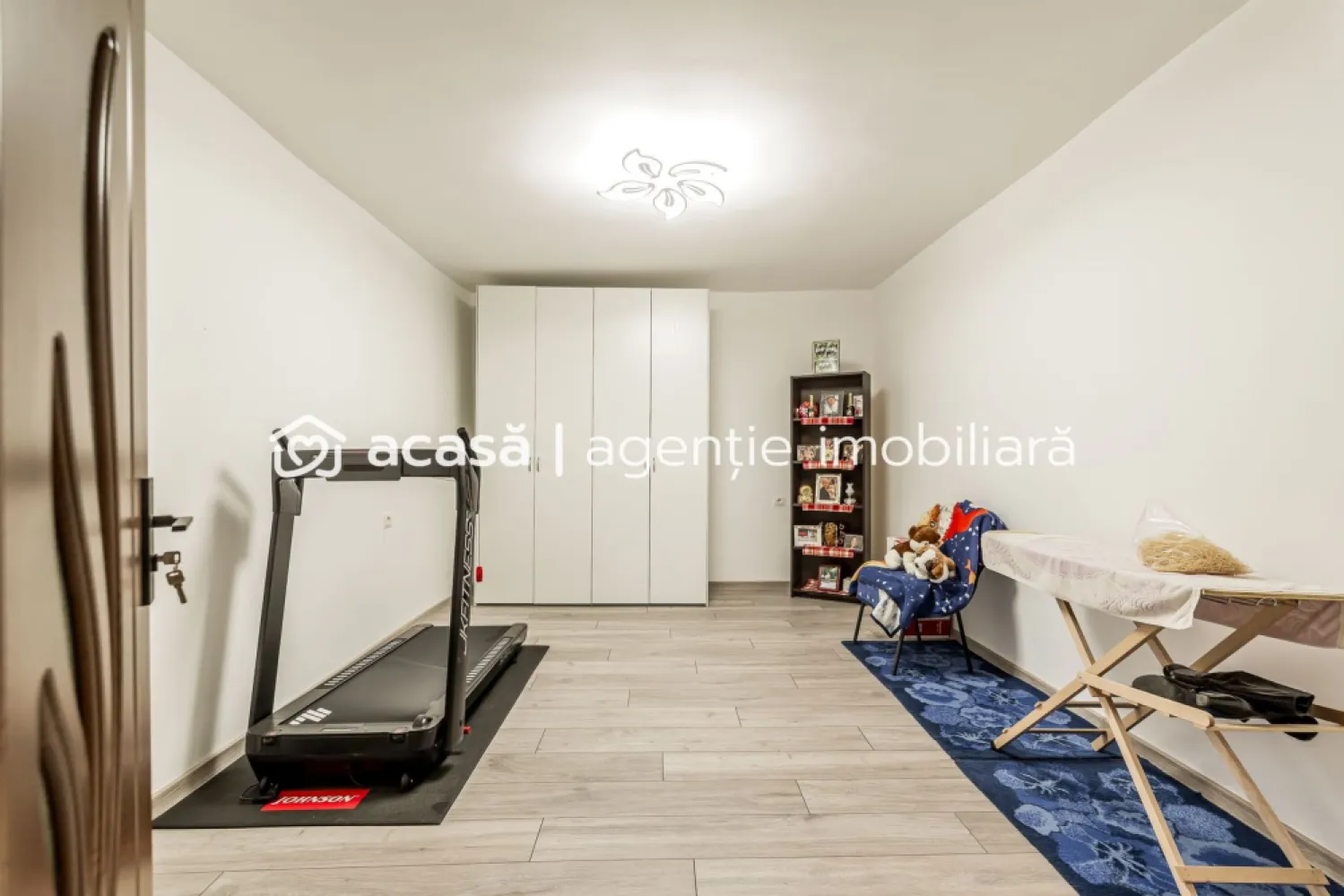 Casă în Vinga – restaurată Integral 2025 | 3 camere | utilități