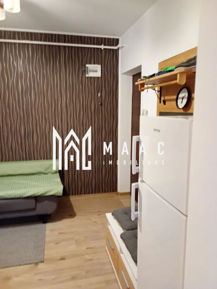 Apartament 1 camera | Balcon si Parcare | Turnisor - MAAC Imobiliare vă propune spre vânzare un apartament cu 1 cameră, situat în zona liniștită și bine cotată Turnișor, din Sibiu. Locuința este compartimentată eficient și oferă un confort optim pentru un cuplu sau o persoană singură. Apartamentul este compus din: Living Bucătărie separată, complet funcțională Dormitor confortabil, ce oferă intimitate și liniște Baie modernă, dotată cu toate utilitățile necesare Balcon, perfect pentru momente de relaxare Apartamentul se află într-o zonă cu acces facil către punctele de interes ale orașului, beneficiind de infrastructură dezvoltată și transport în apropiere. Pentru mai multe detalii sau pentru programarea unei vizionări, nu ezitați să ne contactați specificand ID: CP2681740 }}
