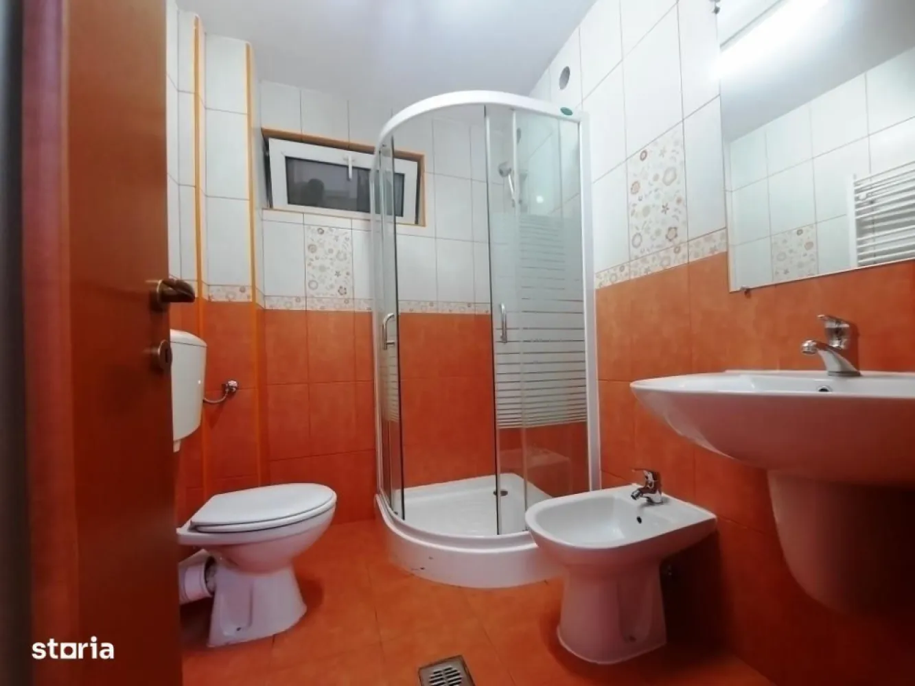 Duplex P+1 in bloc 2013 in Precupetii Vechi nr 65, 4 camere, curte