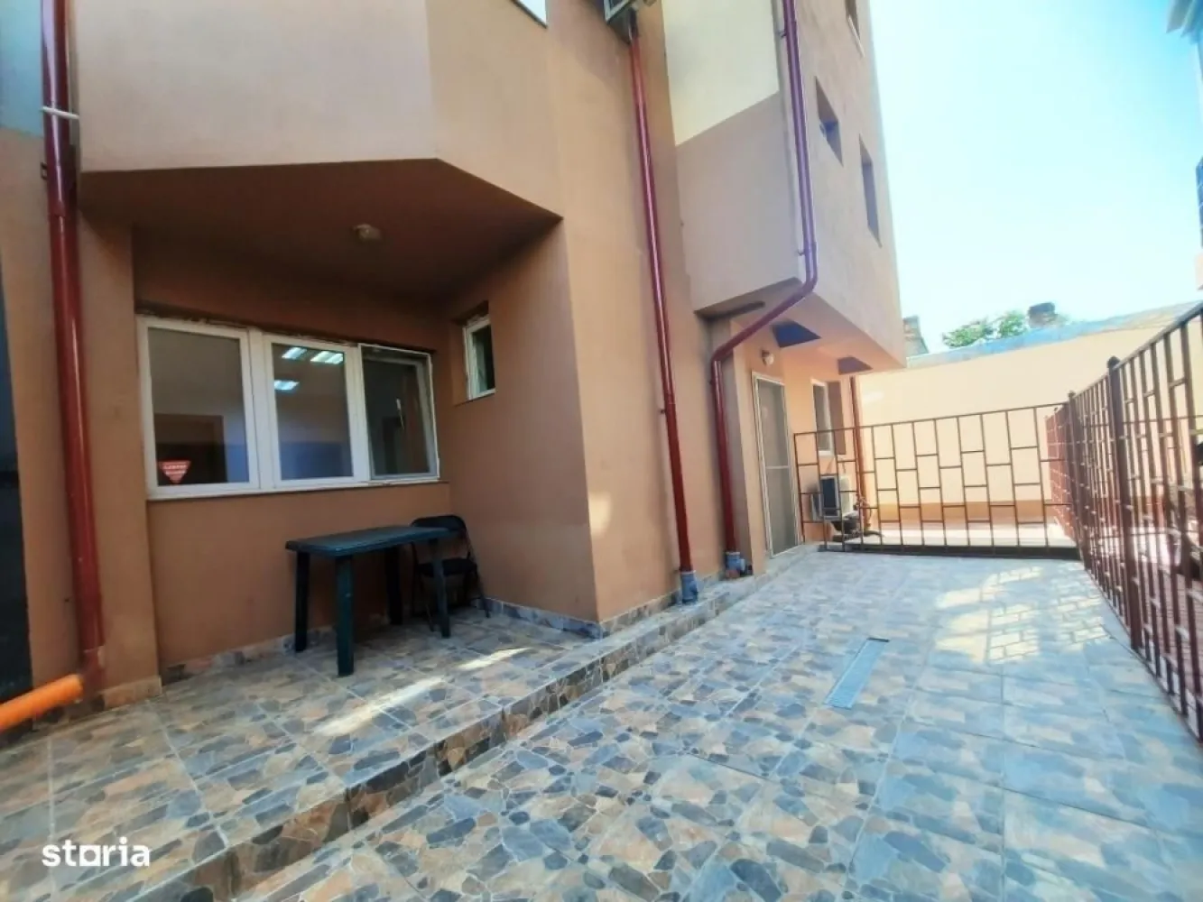 Duplex P+1 in bloc 2013 in Precupetii Vechi nr 65, 4 camere, curte