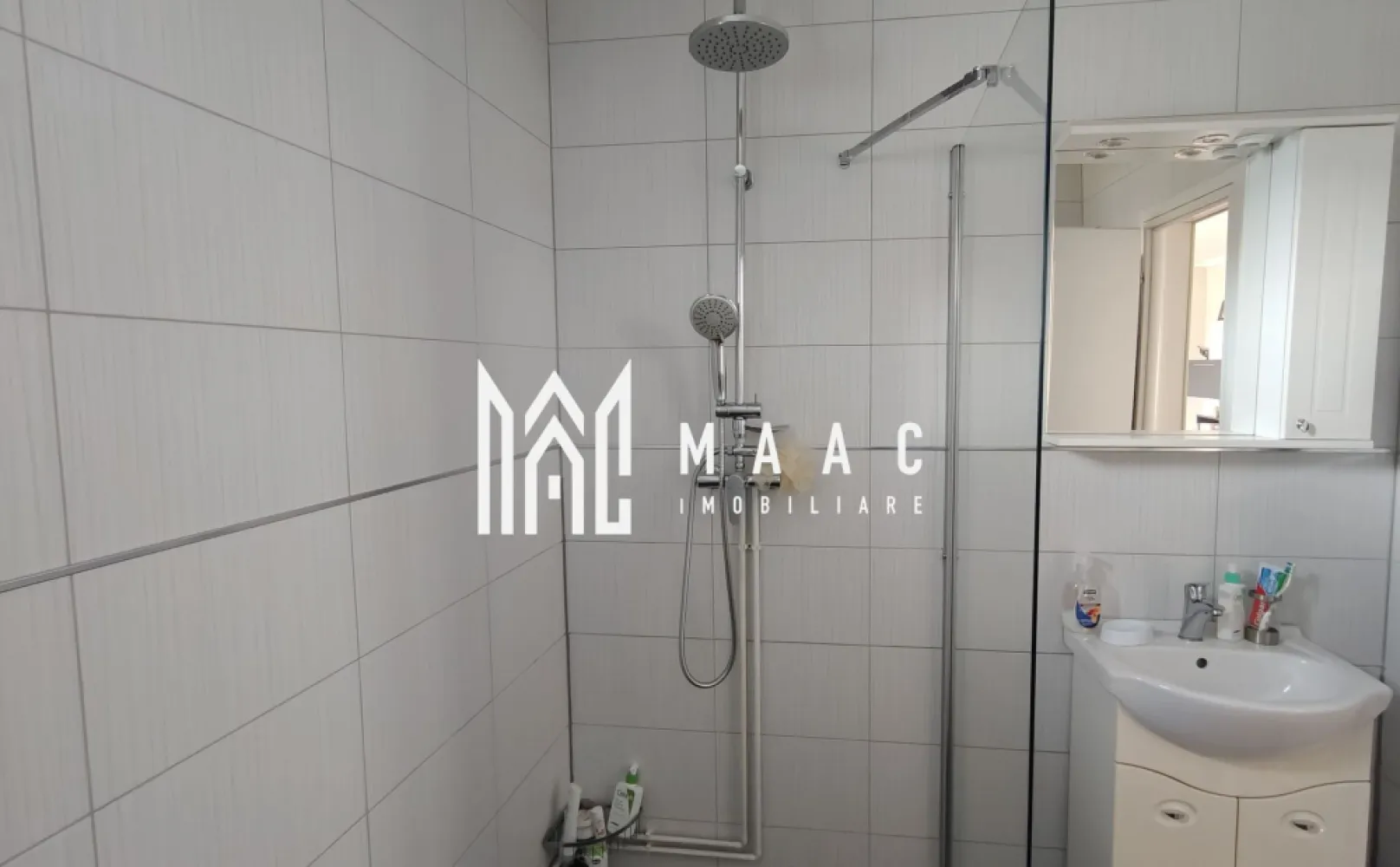 Vilă 7 camere I S+P+E I Teren 950mp I Terasă I Sub Arini