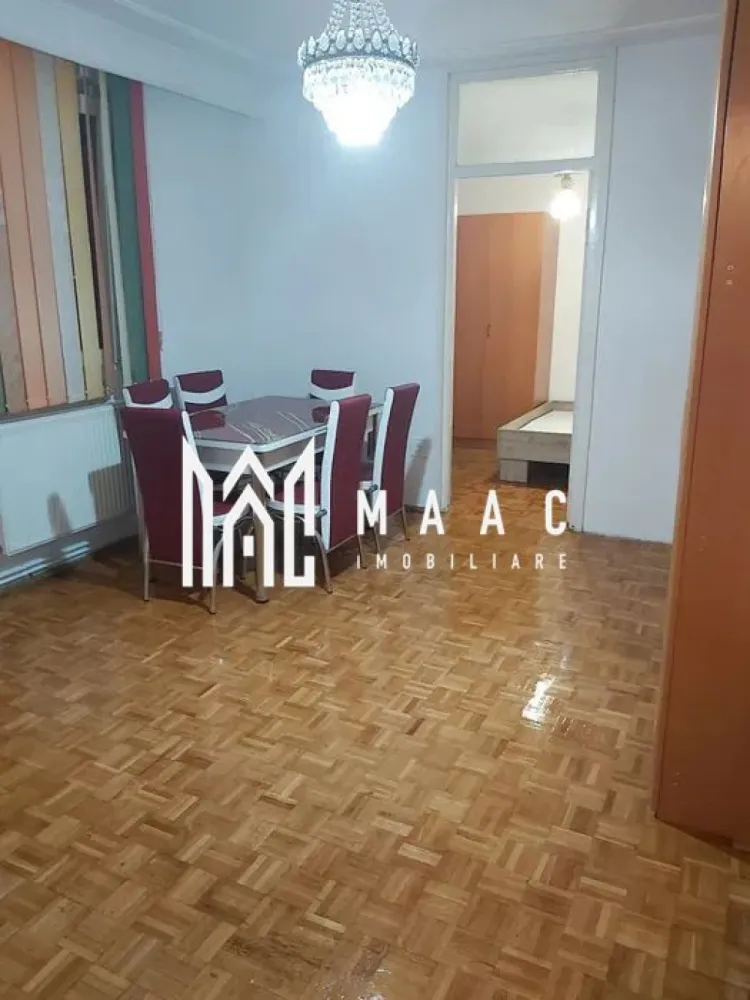 Apartement 2 camere I Balcon I Hipodrom 2 - MAAC Imobiliare vă propune spre vânzare un apartament confortabil de 2 camere, situat la etajul 4 al unui imobil cu 4 etaje, în Hipodrom 2, una dintre cele mai apreciate zone rezidențiale din Sibiu. Caracteristici principale: Compartimentare: hol, dormitor, living, bucătărie închisă, baie cu geam pentru aerisire naturală. Balcon închis, ideal pentru spațiu suplimentar sau zonă de relaxare ✔ Grădină proprie de 15 mp. ✔ Bloc izolat termic, asigurând confort și eficiență energetică ✔ Comunitate liniștită, perfectă pentru locuire pe termen lung Localizare și avantaje: Acces facil către centre comerciale, școli, grădinițe și alte facilități urbane Zonă bine conectată la mijloacele de transport în comun Ideal atât pentru locuire, cât și pentru investiție 📞 Pentru mai multe detalii și programarea unei vizionări, menționați telefonic ID-ul anunțului: CP3063921