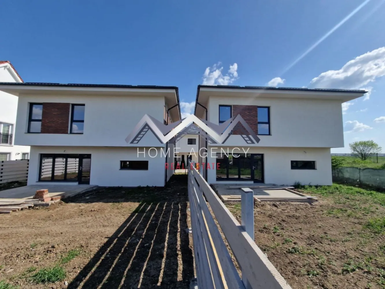 Casă single P+1+Pod în Otopeni