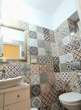 Studio modern 55 mp utili etaj 1 baie cu fereastra in zona Centrala