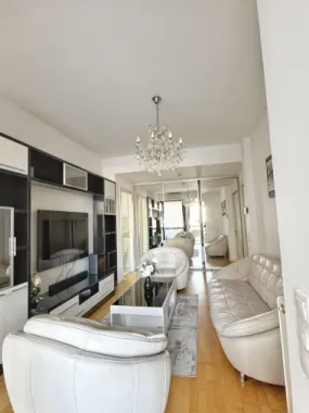 BRASADAS închiriază ap 2 cam etaj 2 50mp UNIRII tip Studio.