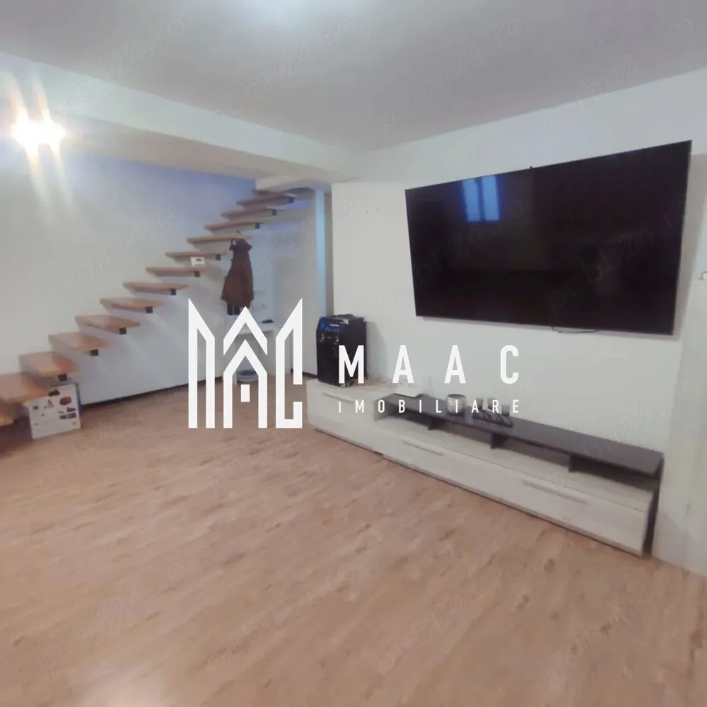 Casa 4 Camere I PET FRIENDLY I Curte I Terasa I Sura Mare - Se oferă spre închiriere casă spațioasă, situată în Șura Mare, cu o suprafață utilă de aproximativ 118 mp, potrivită atât pentru locuință familială, cât și pentru închiriere către firme pentru cazarea angajaților.

Compartimentare:
4 camere
3 băi
Bucătărie
Cămară
Mansardă cu aer condiționat
Terasă mare acoperită

Dotări și beneficii:
Centrală termică proprie
Aer condiționat la mansardă
Curte proprie
Parcare în fața casei
Spații generoase, bine compartimentate
Disponibilă pentru mutare imediată

Avantaje:
Ideală pentru familie numeroasă
Potrivită pentru contracte cu firme / cazare muncitori
Zonă liniștită, cu acces facil către Sibiu
Curte și terasă pentru confort suplimentar
Flexibilitate în utilizare rezidențială sau comercială
Se accepta animale de companie.
Se inchiriaza pe termen lun di se percepe o luna chirie drept garantie.

O proprietate versatilă, bine organizată și pregătită pentru închiriere imediată, oferind spațiu, confort și multiple posibilități de utilizare.

Pentru informati si vizionari: CP3064103