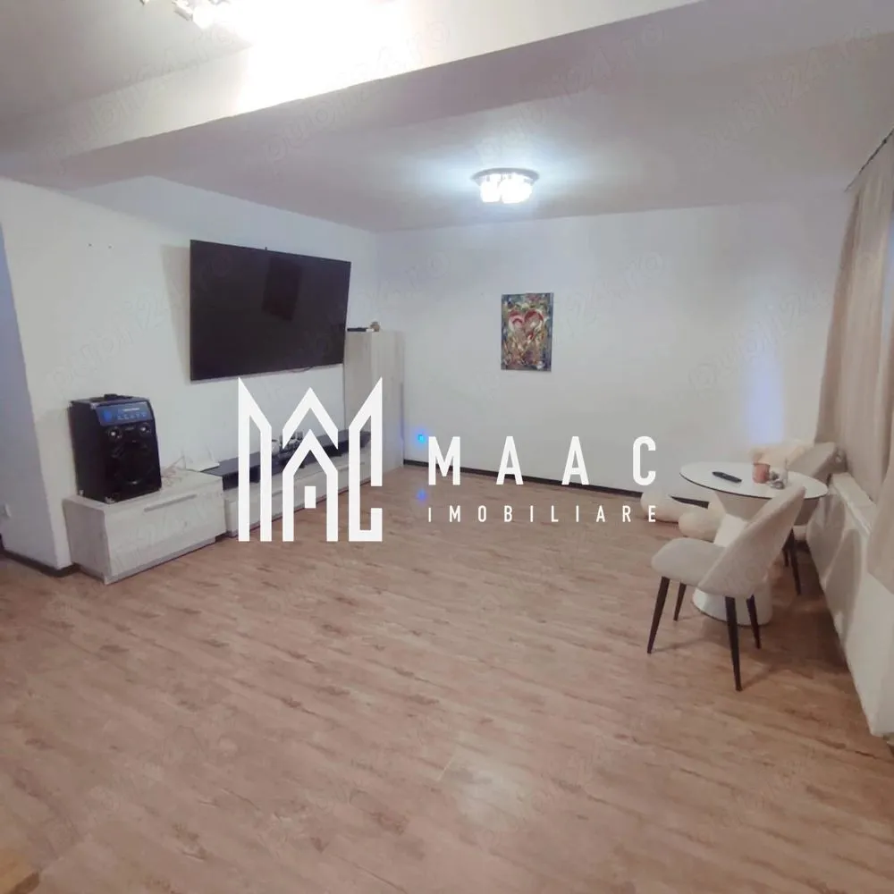 Casa 4 Camere I PET FRIENDLY I Curte I Terasa I Sura Mare - Se oferă spre închiriere casă spațioasă, situată în Șura Mare, cu o suprafață utilă de aproximativ 118 mp, potrivită atât pentru locuință familială, cât și pentru închiriere către firme pentru cazarea angajaților.

Compartimentare:
4 camere
3 băi
Bucătărie
Cămară
Mansardă cu aer condiționat
Terasă mare acoperită

Dotări și beneficii:
Centrală termică proprie
Aer condiționat la mansardă
Curte proprie
Parcare în fața casei
Spații generoase, bine compartimentate
Disponibilă pentru mutare imediată

Avantaje:
Ideală pentru familie numeroasă
Potrivită pentru contracte cu firme / cazare muncitori
Zonă liniștită, cu acces facil către Sibiu
Curte și terasă pentru confort suplimentar
Flexibilitate în utilizare rezidențială sau comercială
Se accepta animale de companie.
Se inchiriaza pe termen lun di se percepe o luna chirie drept garantie.

O proprietate versatilă, bine organizată și pregătită pentru închiriere imediată, oferind spațiu, confort și multiple posibilități de utilizare.

Pentru informati si vizionari: CP3064103
