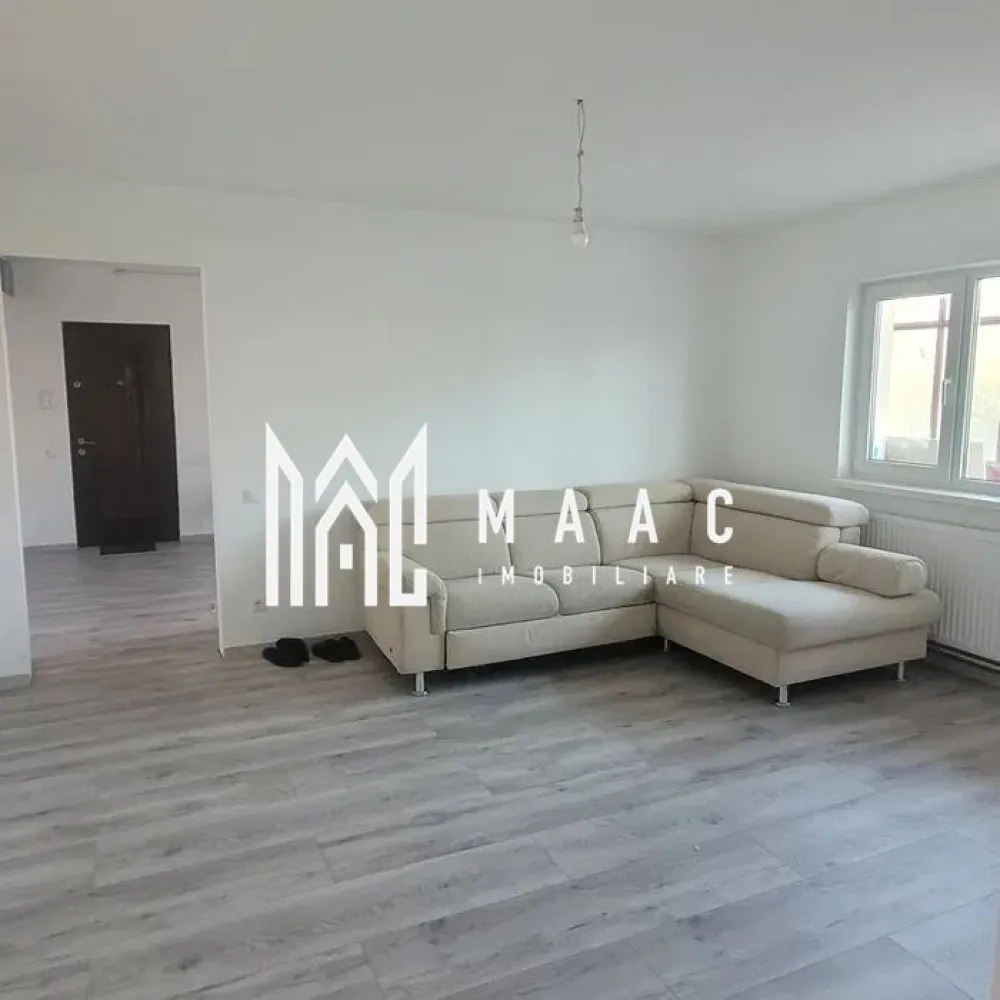 Apartament 2 camere | Etaj 2 | Balcon | Renovat | Ciresica - MAAC Imobiliare va prezinta un apartament 2 camere situat la etajul 2 in zona Ciresica. Caracteristici: Suprafață utilă: 54 mp Etaj: 2/4 Apartament renovat complet, inclusiv instalațiile electrice și sanitare Centrală termică proprie cu calorifere Compartimentare și dotări: Bucătărie mobilată și utilată complet (plită electrică, hotă, mașină de spălat vase, cuptor cu microunde – toate noi), baie cu calorifer tip scăriță, duș tip ciupercă, oglindă cu dezaburire, afișaj oră și temperatură, senzor de lumină, living, dormitor, hol spațios, balcon închis, pivniță. Finisaje: Parchet nou de 10 mm Calorifere noi Instalație electrică modernizată Avantaje: Apartament complet renovat, fără necesitatea unor investiții suplimentare Etaj intermediar (2/4) Spații de depozitare (pivniță și balcon închis) Stare de vânzare: Apartamentul se vinde mobilat și utilat. Pentru mai multe detalii precizati telefonic ca ati vazut anuntul cu ID: CP2671634 }}