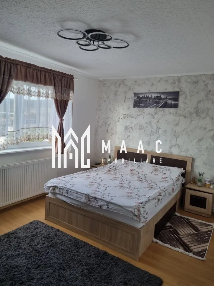 Apartament 2 Camere I Modern I Decomandat I Stefan cel Mare - Se oferă spre vânzare apartament tip mansardă, dispus pe 2 nivele, situat în zona Ștefan cel Mare – o zonă aflată în continuă dezvoltare, cu acces rapid către numeroase facilități urbane.

Locuința reprezintă o opțiune excelentă atât pentru locuit, cât și pentru investiție, fiind disponibilă complet mobilată și utilată.

Suprafață:
45 mp utili

Compartimentare:
Nivel 1:
Hol de acces
Bucătărie
Cameră de zi
Baie cu cadă

Nivel 2:
Dormitor spațios, dispus pe întreaga lățime a apartamentului

Dotări:
Complet mobilat și utilat
Centrală termică nouă
Bloc izolat termic
Toate utilitățile disponibile
Bunuri și finisaje în stare bună

Avantaje:
Se poate achiziționa atât cash, cât și prin credit ipotecar sau alte forme de finanțare
Zonă în plină dezvoltare
Acces rapid către stație Tursib, autostradă, farmacii, bancomate
Aproximativ 5 minute până la mall
În apropiere de grădinițe și alte puncte de interes

O proprietate practică, bine poziționată și pregătită pentru mutare imediată, ideală pentru cei care caută accesibilitate, confort și potențial investițional.

Pentru informati si vizionari: CP3064189