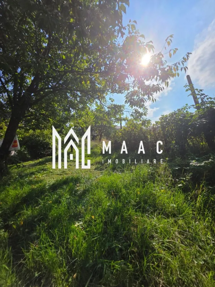 Teren Intravilan I Utilitati I 1400mp I Cisnadie - MAAC Imobiliare va prezinta un teren cu o suprafata de 1400 mp, intravilan, cu toate utilitatiile ( curent, gaz, apa ), situat intr-o zona de case din Cisnadie. Toate actele sunt actuale si libere de sarcini. Se poate construii imediat. Pe teren exista deja o casa cu 3 camere ( Necesita renovare ), Pivnita si Magazie pentru unelte. Acces la drum principal, in imediata apropiere se regaseste centrul Orasului Cisnadie, magazine, farmacii. Ideal pentru constructie unifamiliala, cabana sau casa de vacanta. Imprejmuit cu gard. Pentru detalii suplimentare sau vizionari, mentionati ID : CP2669703 }}