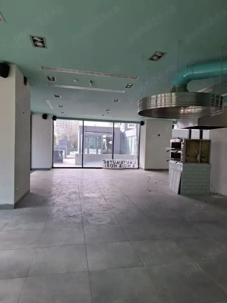 BRASADAS închiriază Sp Com UpGround integral/parțial - Agenția imobiliara BRASADAS închiriază spatiu comercial cu potential exceptional, perfect pozitionat pentru vizibilitate maxima. Cu o suprafata generoasa si o configuratie deschisa, acest spatiu ofera flexibilitatea de a fi utilizat integral sau adaptat in doua zone distincte, conform viziunii si nevoilor tale. - Suprafata: 316 mp, cu posibilitate de compartimentare. - Pret: 27 mp (negociabil). - Se poate inchiria integral sau partial. - Vizibilitate remarcabila: Situat pe Strada Fabrica de Glucoza, intr-o zona intens circulata. Pentru mai multe oferte accesați www.brasadas.com.