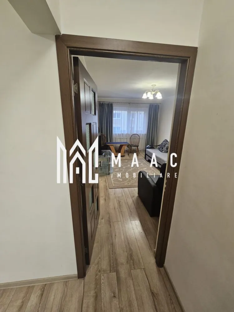 Apartament 2 camere | Etajul 3 | Valea Aurie - MAAC Imobiliare vă propune spre vânzare un apartment decomandat cu 2 camere, total renovat, amplasat la etajul 3/4 al unui imobil situat în Valea Aurie. 

Compartimentarea imobilului;
- Hol de acces.
- Bucătărie deschisă cu posibilitate de închidere.
- Sufragerie spațioasă.
- Dormitor matrimonial.
- Baie dotată cu vană și sistem de ventilație.

Totodată, apartamentul beneficiază de un balcon închis cu acces din bucătărie și de o pivniță la subsolul blocului.

Suprafața utilă a imobilului este de 48 mp.

În proximitatea apartamentului se găsesc instituții de învățământ, centre comerciale, mijloace de transport în comun și spații verzi.

Pentru mai multe detalii, specificați CP3009850.