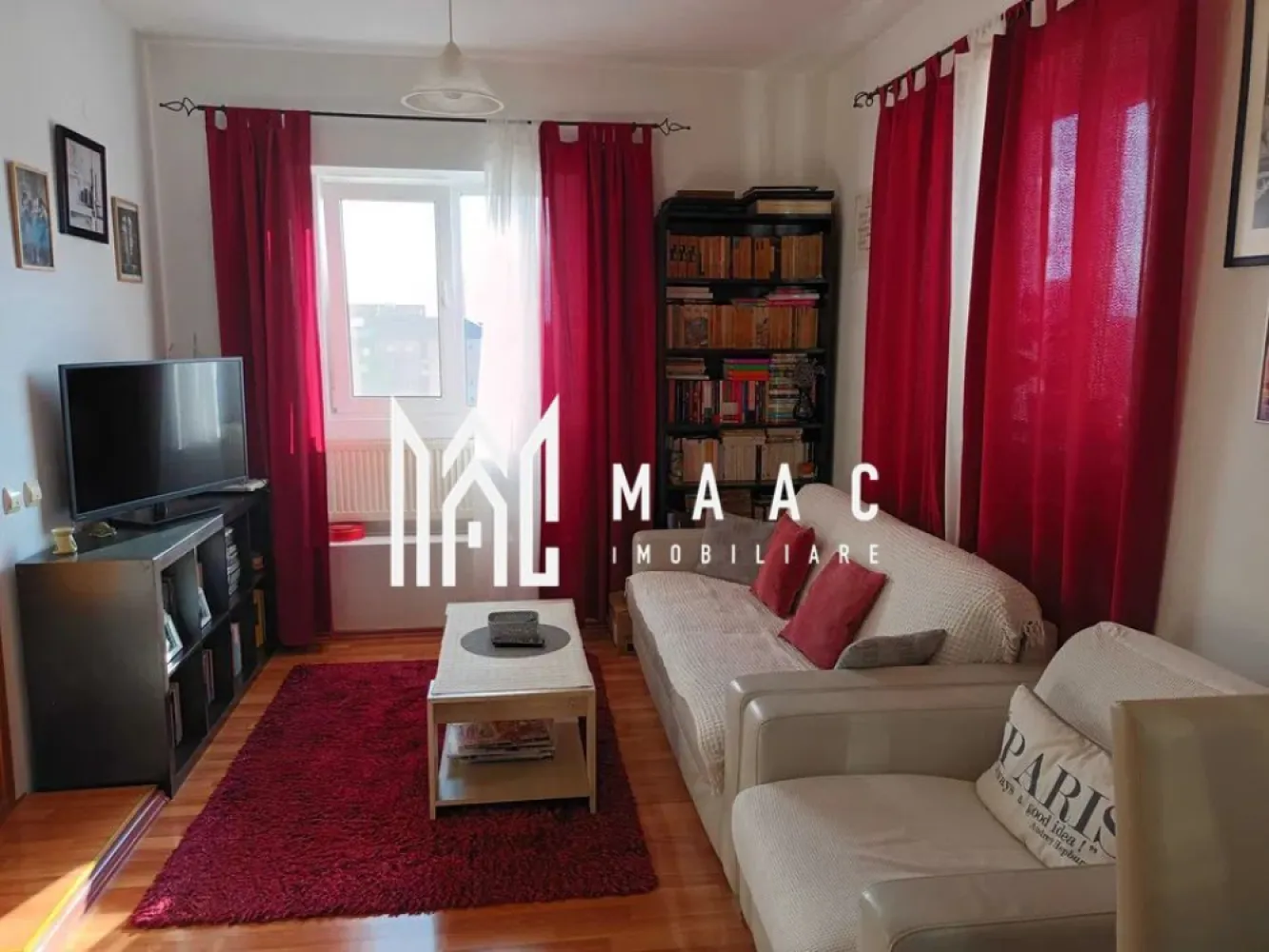 Apartament 3 camere | 77 MPU | Balcon | Vasile Aaaron - MAAC Imobiliare va prezinta un apartament cu 3 camere cu suprafata utila de 77 mp in Zona Vasile Aaron. Caracteristici: Suprafață utilă: 77 mp Compartimentare pe două niveluri Disponibil complet, parțial mobilat și utilat sau nemobilat – în funcție de preferințe Compartimentare: Primul nivel: Hol de intrare cu cuier și spațiu de depozitare, living spațios, baie cu cadă și geam de aerisire naturală, bucătărie open space, complet mobilată și utilată, cu cămară proprie, balcon. Al doilea nivel: două dormitoare decomandate, baie cu cadă și geam de aerisire naturală. Dotări și avantaje: Centrală termică proprie cu calorifere Posibilitate de achiziție complet mobilat, parțial sau nemobilat Localizare: Situat pe o stradă liniștită Acces rapid la magazine, școală, grădiniță, parc și piață agroalimentară. Pentru mai multe detalii precizati telefonic ca ati vazut anuntul cu ID: CP2668607 }}