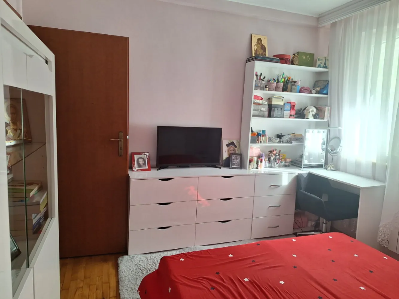 Apartament la Constanta 500 m de plajă ideal ptr locuit,închiriat sau cabinet