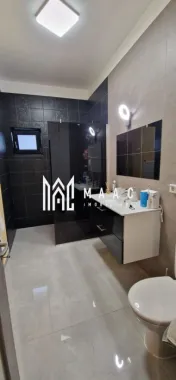 Apartament 3 camere | Curte 60 MP | Parcare | Selimbar