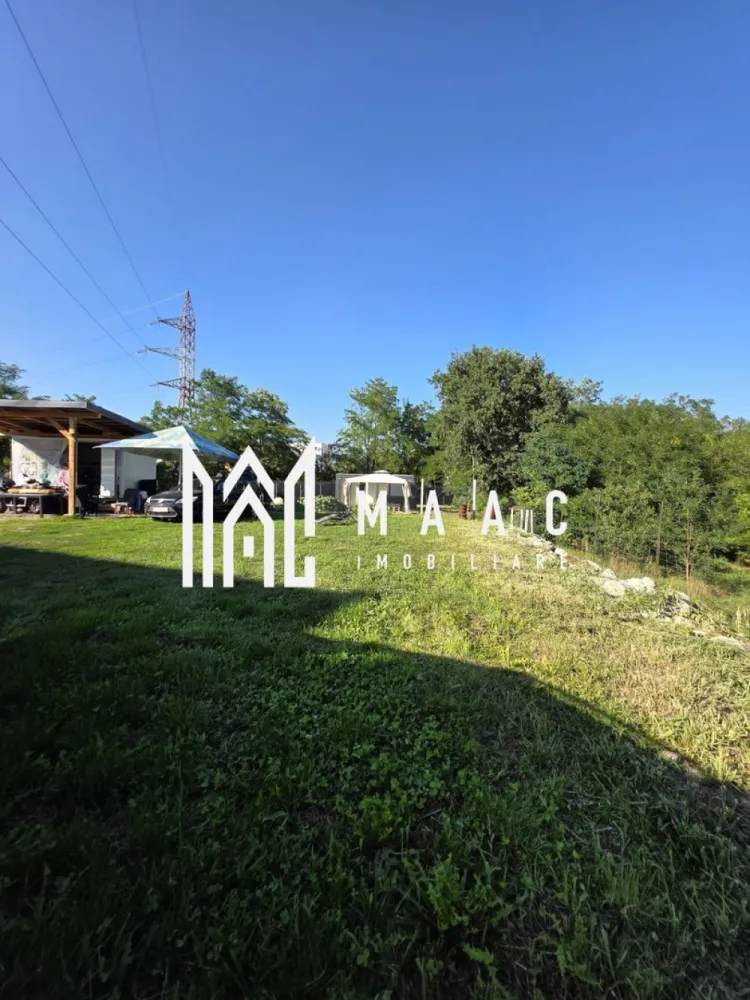 Teren Intravilan I609mp I Investitie I Imprejmuit I Turnisor - MAAC Imobiliare va prezinta un teren cu suprafata de 609 mp, Intravilan, situat intr-o zona in plina dezvoltare. Terenul este situat intr-o curte privata, cu acces pe poarta automatizata cu telecomanda. Imprejmuit. Toate actele puse la punct - pregatit pentru contructie imediata ( casa unifamiliala ) Zona ideala - acces rapid spre oras, ferita de trafic Nu necesita PUZ . Ideal pentru investitie Disponibil imediat, liber de sarcini Pentru mai multe detalii sau vizionari mentionati ID: CP2663720 }}