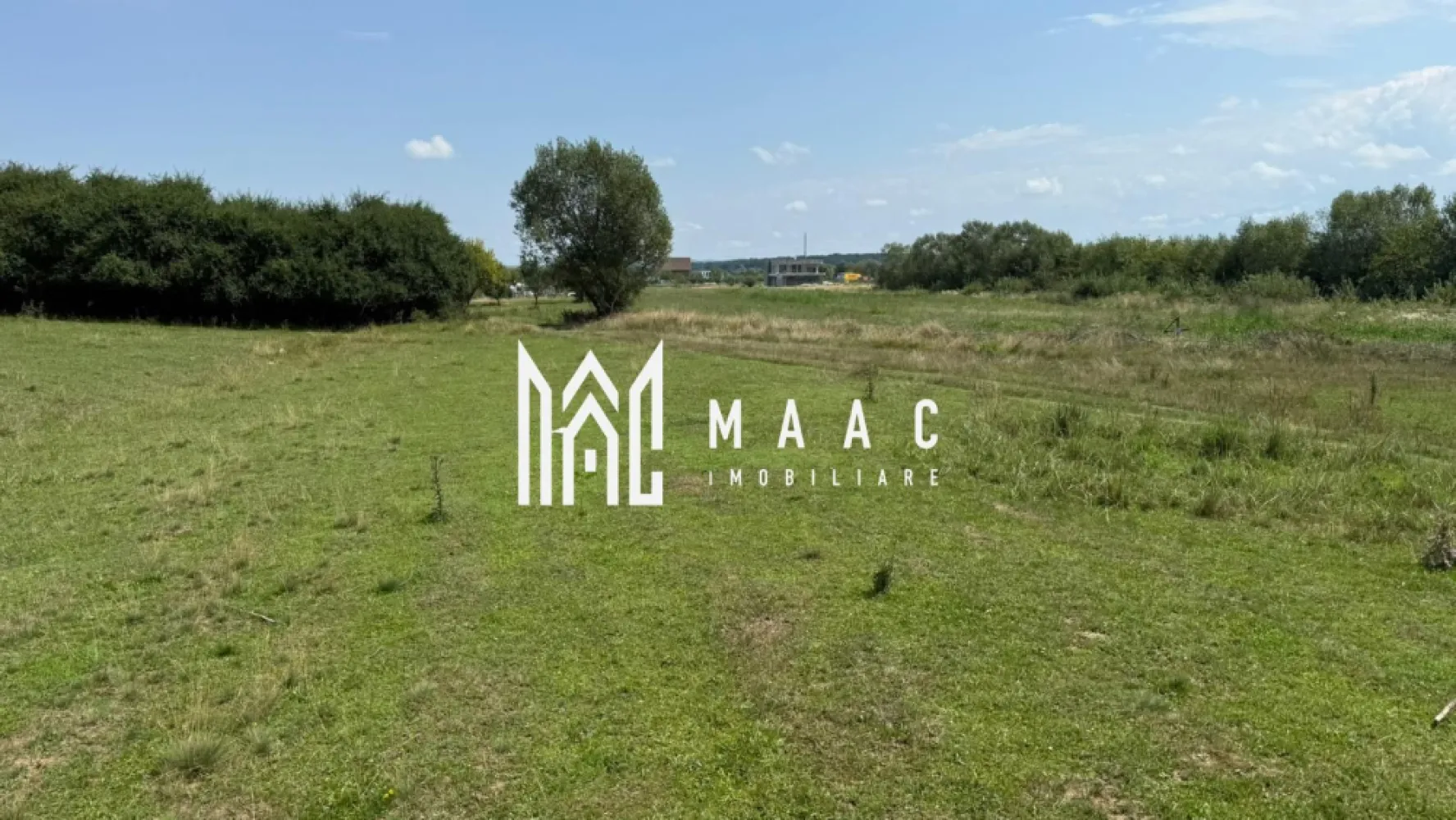 Teren Extravilan | 1.015 Mp | Calea Cisnadiei - MAAC Imobiliare vă propune spre vânzare un teren extravilan cu suprafața de 1.015 mp, situat pe Calea Cisnădiei, în apropiere de Sibiu, într-o zonă în continuă dezvoltare, apreciată pentru peisajul natural, liniște și accesibilitate. Acest teren se află într-o zonă ideală pentru investiții, fie că este vorba despre dezvoltări rezidențiale, construcții individuale sau proiecte comerciale pe termen mediu și lung. Locația oferă acces rapid către Sibiu, dar și către localitățile din jur, fiind o alegere excelentă pentru cei care își doresc să fie aproape de oraș, dar departe de agitația urbană. Suprafață: 1.015 mp Categoria: Extravilan Utilități: disponibile în imediata apropiere (electricitate, apă, gaz, canalizare) Pentru mai multe detalii, vă rugăm să ne contactați, menționând ID:CP2661405 }}