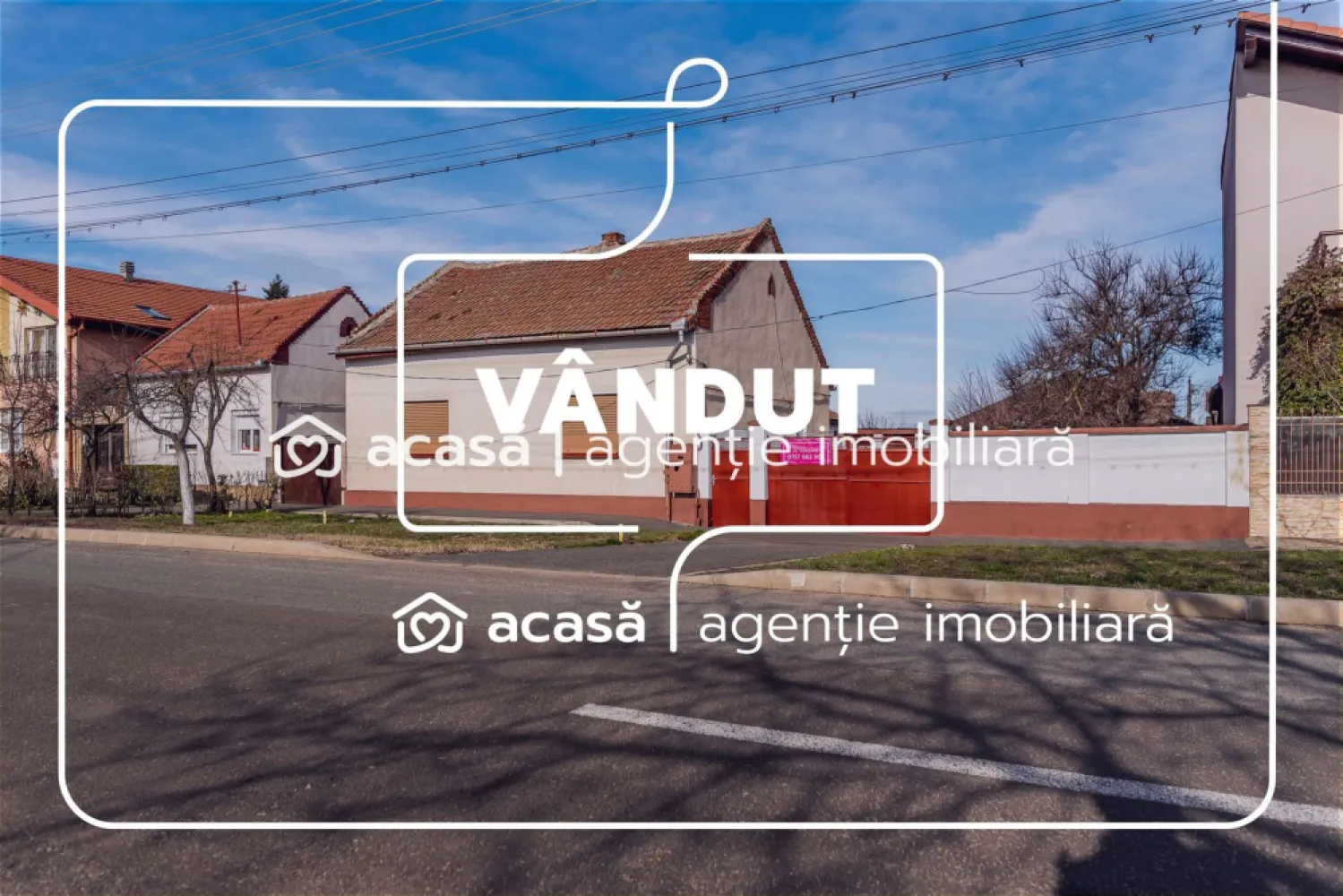 VÂNDUT! Casă cu teren 846 mp Micalaca, Strada Lipovei. - PROPRIETATE VÂNDUTÂ! Casă cu teren generos în Arad, Micalaca – strada Lipovei, într-o zonă rezidențială exclusivă, apreciată pentru liniște, acces rapid și vecinătăți de calitate. Detalii proprietate: Suprafață teren: 846 mp Front stradal: 20 m – ideal pentru construcție casă nouă sau reamenajare Construcție existentă: casă veche, cu posibilitate de renovare sau demolare și construire casă modernă Utilități racordate: apă, canalizare, gaz, curent Stradă lată, aerisită, cu spații verzi și trafic redus Poziționare excelentă: paralelă cu Calea Radnei, cu acces rapid spre centrul orașului și ieșirea spre Deva Zonă exclusiv rezidențială cu case și vile de calitate Teren drept și proporționat, ideal pentru locuință sau investiție Această proprietate este perfectă pentru: ✔️ o familie care dorește o casă spațioasă într-o zonă căutată ✔️ investitori care vor să construiască o locuință modernă într-o locație premium ✔️ oricine apreciază potențialul unui teren mare, utilități racordate și acces facil 📞 Pentru detalii și vizionări: Andrei Caracioni telefon: 0757 662 907 Nu dispui de toată suma? Te ajutăm noi gratuit! Îți obținem oferte de la 16 bănci. Birou: ACASĂ | Agenție imobiliară Arad Bulevardul Decebal 2, Arad 310133 Cod proprietate: CP2875436