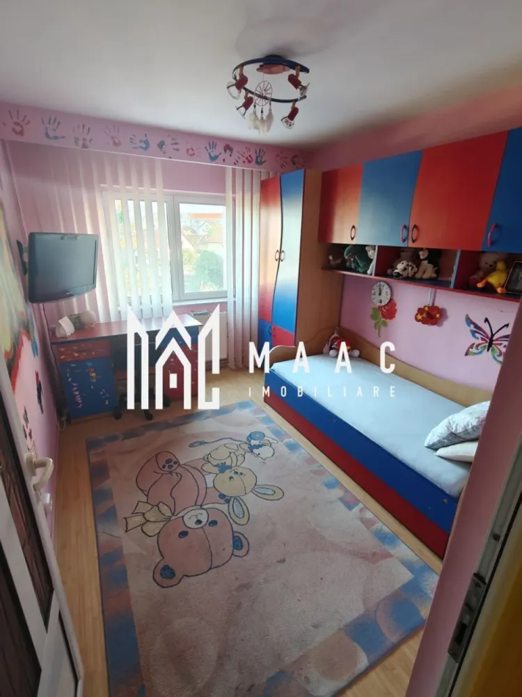 Apartament 4 camere | 2 Bai | 2 Balcoane | 79 MPU | Turnisor - Maac Imobiliare vă propune spre vânzare un apartament spațios cu 4 camere complet decomandate, ideal pentru o familie sau ca investiție Caracteristici principale: Suprafață utilă: 79 mp 2 balcoane (unul deschis, unul închis cu geamuri termopan fumurii tip oglindă) – 7,5 mp 2 băi Pivniță generoasă de 14 mp Dotări și finisaje: Se vinde complet mobilat Centrală termică proprie Uși interioare din termopan Ușă metalică la intrare Geamuri termopan Finisaje bine întreținute Pentru mai multe detalii precizati telefonic ca ati vazut anuntul cu ID: CP2656918 }}