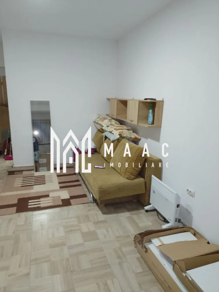 Garsoniera | Demisol | Zona Hipodrom 3 - Agenția MAAC Imobiliare vă propune spre vanzare o garsonieră complet mobilată și utilată, situată într-o zonă liniștită și accesibilă - Hipodrom 3, lângă magazinul Supeco. Această proprietate este ideală pentru cei care caută confort și accesibilitate. Caracteristici Principale Suprafață Utilă: 26,33 mp Localizare: Hipodrom 3, lângă magazinul Supeco Tipul Proprietății: Garsonieră mobilată Avantaje și Beneficii : Localizare Excelentă: Aproape de mijloacele de transport în comun, facilități comerciale (magazinul Supeco), școli și zone verzi. Complet Mobilată și Utilată: Nu necesită investiții suplimentare în mobilier sau electrocasnice. Confort și Funcționalitate: Spațiul este bine compartimentat și optimizat pentru a oferi un maximum de confort. Siguranță și Liniște: Zona este recunoscută pentru siguranța sa și atmosfera liniștită, ideală pentru locuit. Preț și Condiții Pentru detalii suplimentare legate de preț și condiții de închiriere, vă rugăm să contactați agenția MAAC Imobiliare. Vom fi bucuroși să vă oferim toate informațiile necesare și să organizăm o vizionare la fața locului. Pentru mai multe detalii precizati telefonic ca ati vazut anuntul cu ID:CP2028674