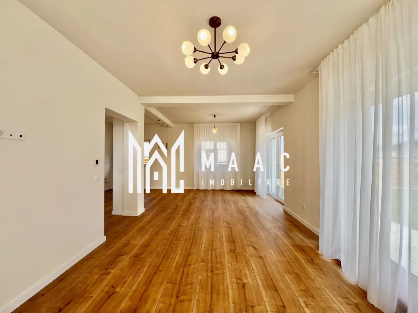 Casă individuală 4 camere | 120 mp utili | Teren 470 mp | Pompă de căldură - MAAC Imobiliare vă propune spre vânzare o casă individuală cu 4 camere, amplasată într-o zonă liniștită din Tălmaciu, ideală pentru cei care își doresc confort, intimitate și eficiență energetică. Construcție nouă, compartimentare modernă, teren generos de 470 mp și încălzire prin pompă de căldură – totul pregătit pentru o mutare imediată. Se oferă atât în variantă la gri, cât și la cheie, în funcție de preferințe. Predare la gri: 178.000 EUR Predare la cheie la cerere Locație: Tălmaciu, județul Sibiu Suprafață utilă: 119,95 mp Teren: 470 mp Regim înălțime: Parter + Etaj Compartimentare: Decomandată Disponibilitate: Imediată Compartimentare: Parter: Living – 27 mp Bucătărie închisă – 7,8 mp Hol + casa scării – 10,7 mp Hol secundar – 3,55 mp Baie – 2,7 mp Spațiu tehnic – 5,2 mp Etaj: Dormitor matrimonial – 16,3 mp + baie proprie – 4 mp Dormitor – 15,45 mp Dormitor – 14,1 mp Baie – 4,8 mp Dressing – 2 mp Hol – 4,8 mp Dotări și specificații tehnice: Casă individuală – construcție nouă, necuplată Toate utilitățile disponibile, cu excepția gazului Încălzire prin pompă de căldură – eficiență energetică ridicată Finisaje moderne (pentru varianta la cheie) Curte generoasă cu acces auto și potențial de amenajare (terasă, grădină, spațiu joacă etc.) Acces facil către Sibiu – ideală pentru locuit permanent sau casă de vacanță Avantaje: 3 dormitoare, 3 băi – spațiu ideal pentru o familie Compartimentare practică și echilibrată Casă pregătită pentru viitor – fără gaz, cu tehnologie modernă de încălzire Teren mare – intimitate și confort Se vinde la gri sau la cheie, în funcție de buget și preferințe Predare imediată – fără timpi de așteptare Contactează echipa MAAC Imobiliare pentru mai multe informații sau pentru o vizionare si specifica CP2653101. }}