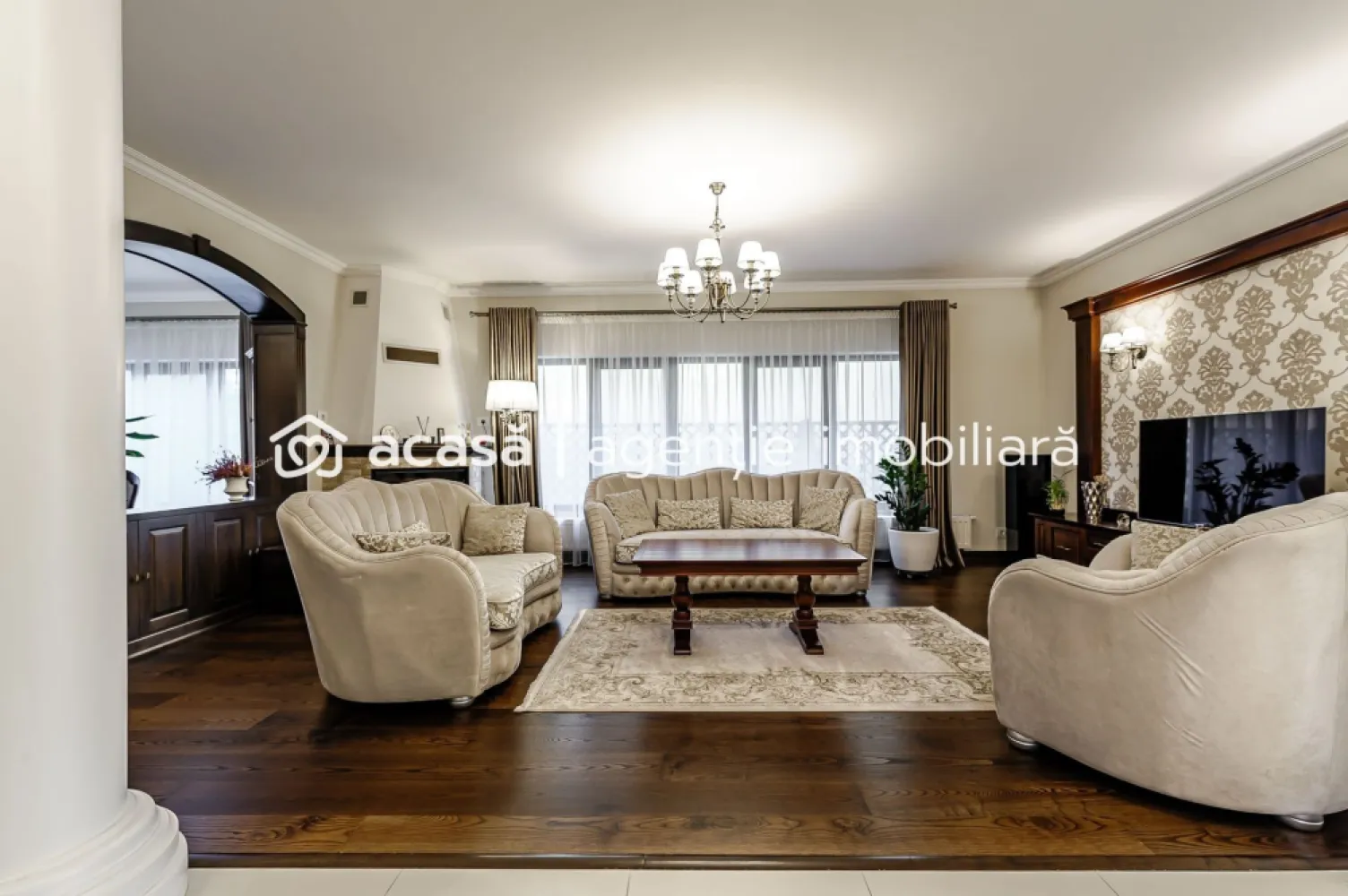 PRET NOU!!! Vilă de Lux în Grădiște - Agenția AcasăArad vă prezintă spre vânzare o casă nouă, frumoasă cu finisaje de excepție și mobilată elegant.
Acest imobil se recomandă clienților pretențioși care caută calitatea finisajelor în combinație cu designul arhitectural elegant și o oază de liniște și relaxare.
Vila este finalizată în 2018, are o suprafață utilă de 430 mp și suprafața totală 750 mp și este compusă din: demisol, parter și etaj. 
Demisol - garaj,hol,cameră tehnică, cămară de alimente, spațiu de depozitare și o bucătărie
Parter - birou, living spațios cu loc de luat masa, bucătărie și baie
Etaj - dormitor matrimonial cu baie și balcon, două dormitoare, baie și dressing
Clasa energetica A
Centrală termică pe gaz și lemne
Incălzire în calorifere
Izolație termică 10 cm
Utilități standard
Această proprietate vă oferă avantajele proximității de centru cu libertatea de a avea un spațiu personal generos , frumos amenajat și plăcut.

Dacă am reușit să vă stârnim interesul sunați acum la:

Telefon - 0742267773 - Andreea Szuchanszki Consultant imobiliar
CP1520695

Nu dispui de toată suma? Te ajutăm noi gratuit! Îți obținem oferte de la 16 bănci.

Ai o proprietate de vânzare în Arad și vrei să știi cât valorează cu adevărat?
Sună-mă pentru o evaluare gratuită, fără obligații.

Birou: ACASĂ | Agenție imobiliară Arad
Bulevardul Decebal 2, Arad 310133