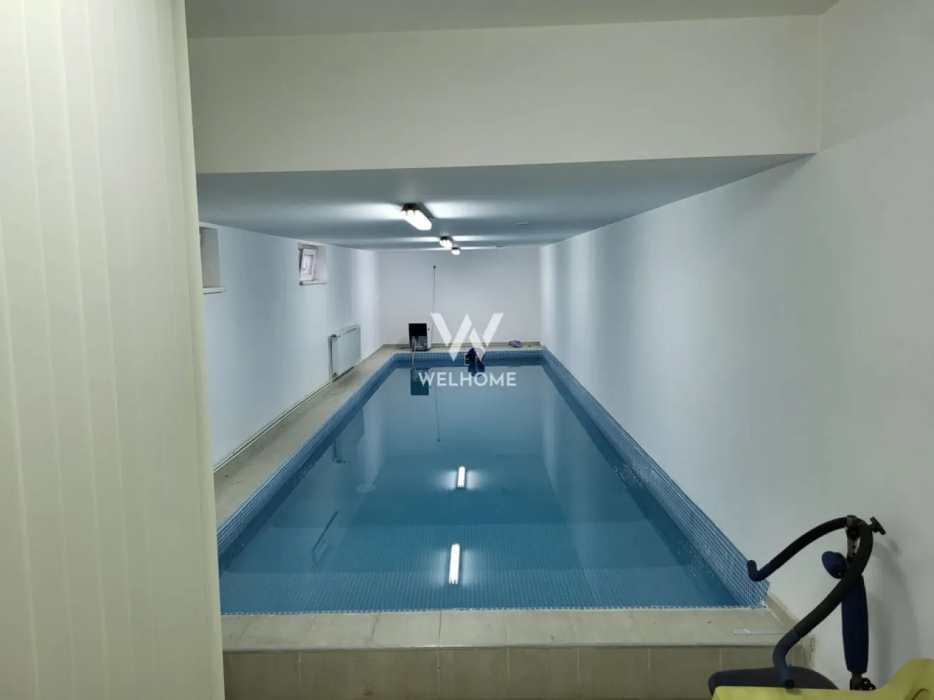 Casă cu piscină interioară -Turnișor