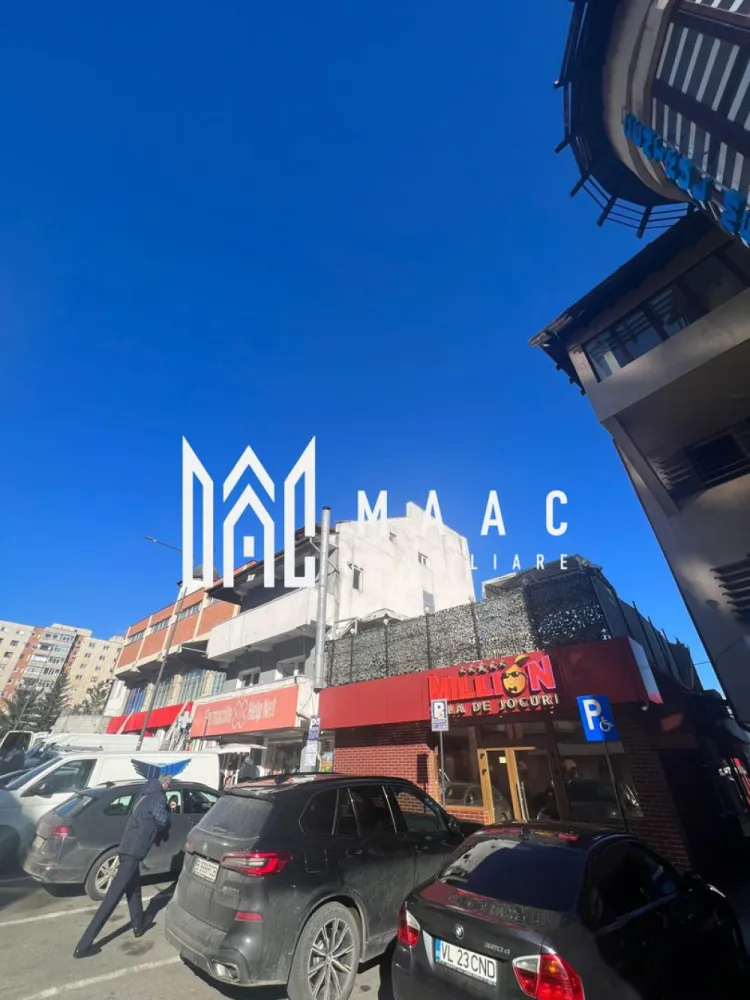 Spatiu comercial | Rezidential | Piata Nord - MAAC Imobiliare vă propune spre vânzare o clădire P+2+M situată în municipiul Râmnicu Vâlcea, în cartierul Nord, zona Piață – o locație excelentă, cu vizibilitate foarte bună și acces facil către principalele puncte de interes ale orașului.

Imobilul are o suprafață de aproximativ 400 mp și este compartimentat eficient, fiind ideal atât pentru locuință individuală, cât și pentru activități comerciale sau de birouri (sediu firmă, clinică medicală, cabinete, after-school, spații administrative etc.).

Proprietatea dispune de:

* Regim de înălțime Parter + 2 Etaje + Mansardă
* Spații generoase și luminoase
* Compartimentare flexibilă, adaptabilă diverselor tipuri de activitate
* Locuri de parcare închiriate de la primărie, un avantaj important pentru viitorii proprietari, angajați sau clienți

Poziționarea în zona Pieței Nord oferă un vad comercial bun și potențial ridicat de investiție, fiind potrivită atât pentru utilizare proprie, cât și pentru dezvoltarea unei afaceri sau obținerea de venit din chirii.

Pentru mai multe informații și programarea unei vizionări, echipa MAAC Imobiliare vă stă la dispoziție.

ID : CP2944931