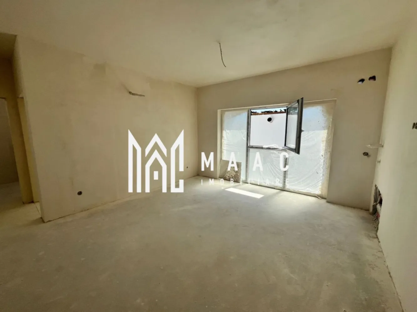 Apartament cu 3 camere | 54 MPU | Balcon | 2 locuri de parcare | Turnișor - Maac Imobiliare vă propune spre vânzare,un apartament situat la etajul 1 al unui imobil cu regim de înălțime P+2, acest apartament este ideal pentru locuit sau investiție. Se află într-o zonă liniștită, cu acces facil către principalele puncte de interes ale orașului. Caracteristici principale: Suprafață utilă: 56 mp Compartimentare: semidecomandată Balcon generos 2 locuri de parcare incluse Predare la cheie cu finisaje moderne Dotări: Centrală termică proprie Geamuri termopan Gresie, faianță, parchet laminat Ușă metalică, izolație termică Contorizare individuală Pentru mai multe informații sau pentru a programa o vizionare, nu ezitați să ne contactați, specificand ID: CP2640835 }}