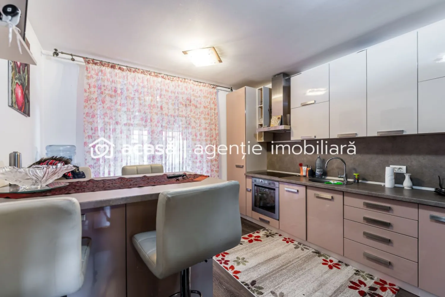 Casă mobilată și utiliată în Westfield | 387 mp teren | curte + anexe