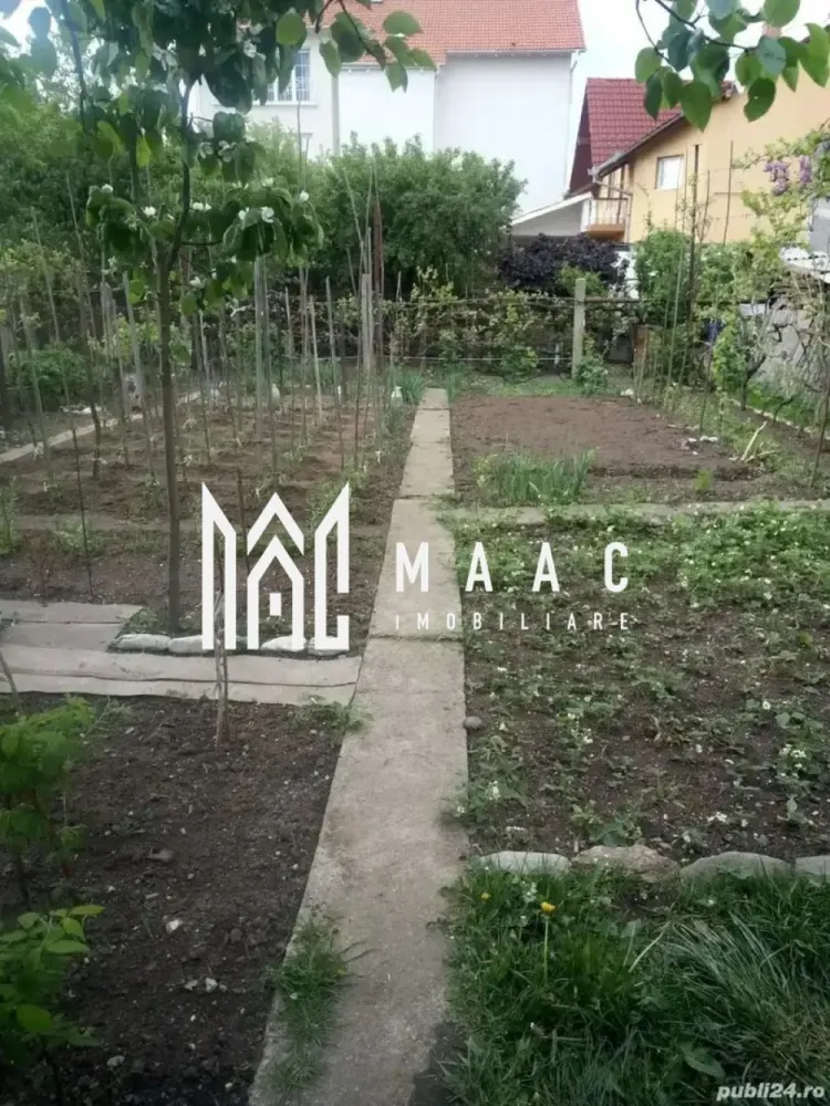 Casa individuala | Acces Auto | Teren 460MP | C. Dumbravii - MAAC Imobiliare va prezinta o Casă individuală cu potențial in Zona Calea Dumbrăvii.

Caracteristici:
Tip proprietate: Casă individuală, construcție din cărămidă cu fundație solidă, consolidată cu subzidire
Suprafață utilă: 228 mp
Teren: 460 mp
Compartimentare actuală: Demisol, Parter, Pod înalt
Deschidere la stradă: 10 m
Orientare: Soare pe tot parcursul zilei (răsărit – apus)

Locație:
Situată în zona Calea Dumbrăvii, una dintre cele mai căutate zone rezidențiale din Sibiu

Configurație flexibilă – 2 opțiuni de utilizare
Pentru familie extinsă - posibilitate de împărțire la parter în 2 apartamente distincte, fiecare cu 2 camere, baie proprie, intrare separată
Demisol cu 2 camere, baie comună, bucătărie, atelier, pivnițe și 2 intrări separate

Pentru investitori / dezvoltatori:
Posibilitate extindere construcție existentă cu 2 etaje suplimentare sau etaj + mansardă
Posibilitate de nouă construcție pe terenul disponibil:
amprentă 90 mp
demisol + 2 etaje

Compartimentare actuală:
Demisol - Hol, bucătărie, 2 camere, baie cu cadă, atelier. pivnițe cu acces separat

Parter - Hol, 4 camere. 2 băi cu cabină de duș, două intrări (față și lateral) – ideal pentru separare în apartamente

Pod - Înalt, complet separat de podul vecinului cu zid de cărămidă

Dotări și finisaje:
Încălzire centrală pe gaz, calorifere din fontă și oțel
Curte pavată cu plăci de granit (2023)
Grădină amenajată (~300 mp) cu:
Filigorie, grătar, gazon
Zmeură, mure, căpșuni, păr
Viță de vie pe boltă (200-250 litri vin/an)
Trandafiri cățărători și de Damasc

Pentru mai multe informatii, va rog sa ne contactati si sa specificati ID: CP2649238